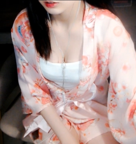 斗鱼女神婉儿别闹完整合集，60v高清大片，14.2G稀缺资源等你来下载