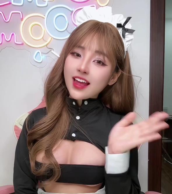 越南OF福利姬yuumeilyn(虞梅)(Meiilyn)+[11V-8.4G]