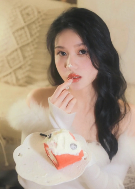 Onlyfans甜心宝贝《Sweetbaby》主动玩弄