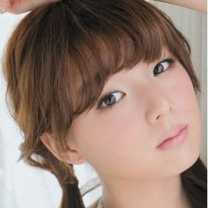 岛国作品女王《筱崎爱》擦边艺术照