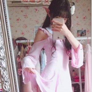 Venus-深受宅男喜爱的微博红人小女神-喵少女露脸