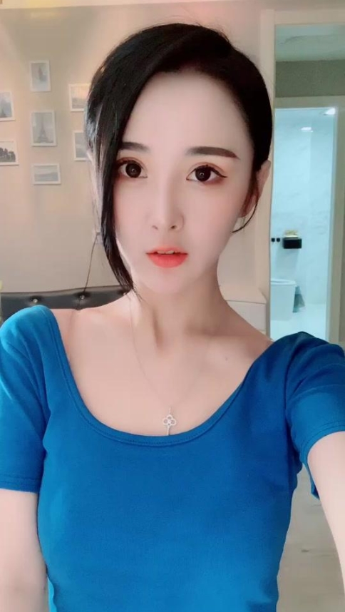 抖音美女《KIKI》作品