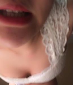 超漂亮美女身材超棒边跳边自娱自乐