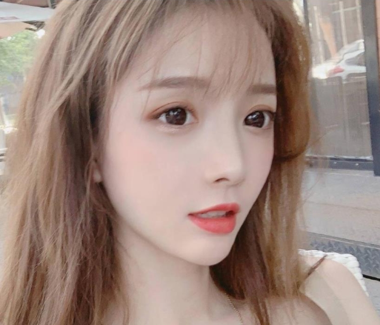 花重金约上门的超高颜值小姐姐