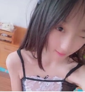 社保姬《小鱼儿》露脸私拍