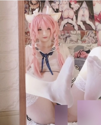 《misa呆呆》+fantia12月13日更新+透明セーラー服