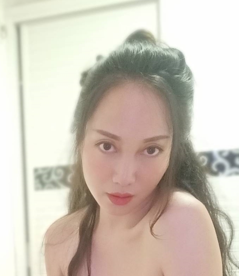 【明星泄密】十八线小明星【钟晓红】shao+fu+shu+nu小狗放飞自我