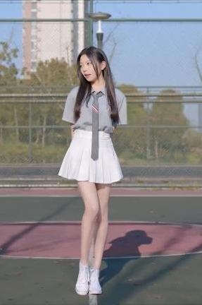 B站高颜值UP主《欣小萌》事件人工合成