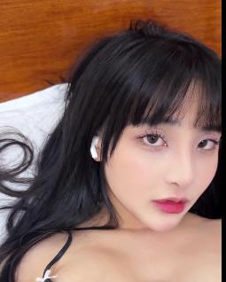 2024年8月档-OF网红博主-yuumeilyn-私拍合集+[32V-1.7G]