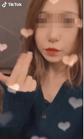 国际抖音Tikok清纯19岁留学生私拍展示