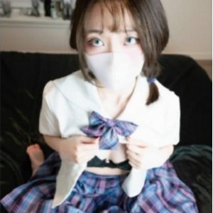 P站高人气HongKongDoll（玩偶姐姐）最新情人节佳作