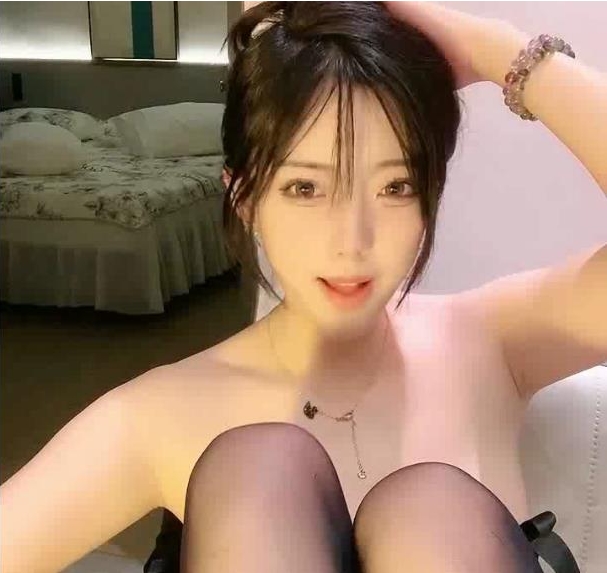 优质尤物女神YOSHIKI_