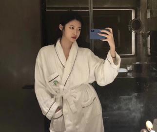 推特女炮手-餐妞卿[253V-2.1G]