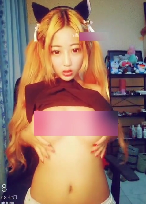 快手精神辣妹岩岩妹妹-+颜值可以小浪货[3四人游+43V+306M+百度盘]