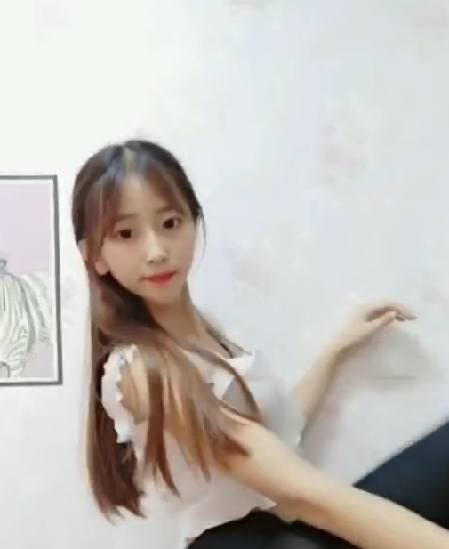 快手21W粉丝一字马女神+奥利圆妹++441M+补
