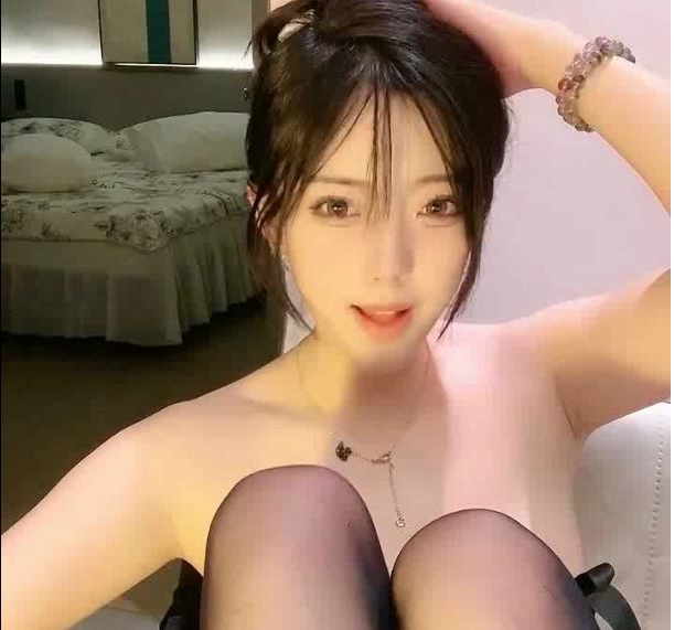 优质尤物女神YOSHIKI