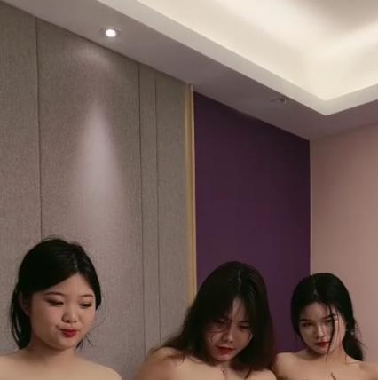 一男力战三女-浴室跪地吃D+[1V-1.4G]