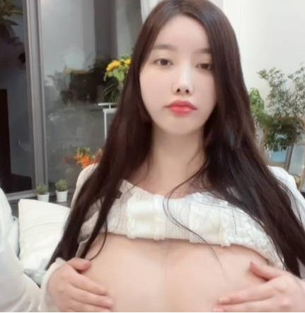 秀人网-杨晨晨社保视频