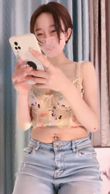 丝袜美腿+林小晚47v34.3g(百度云资源）