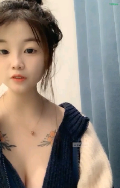 童颜大罩杯小仙女~【可可baby】两只胸前软肉长的比头还大！某处粉嫩无比~尤物啊【1v5.88G百度云】