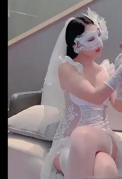 优质女神[Lisa]给力绝C穿着婚纱的超S女神+丝袜高跟反差+[1V-665M]