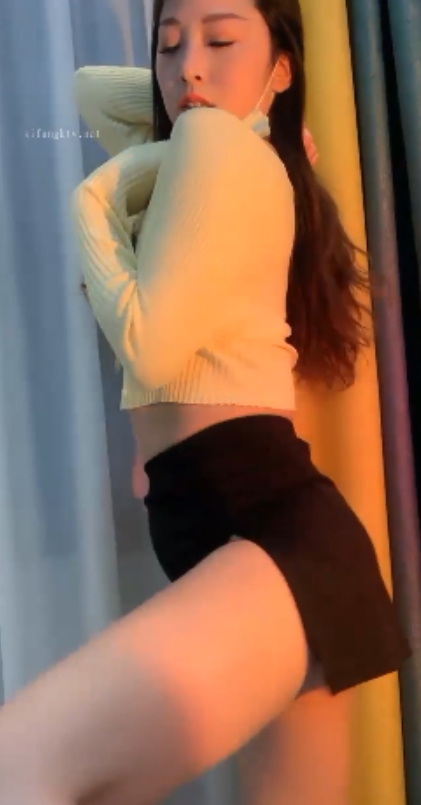 【自购】半糖美人+舞小喵+动感甩头给力热舞【43V1.78G】【百度盘】