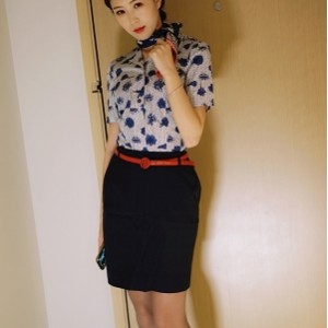 [转载搬运] 补之前的，杨紫嫣(小子怡)银卡会员作品套图13套 [690P+1V+1.6GB][百度盘]