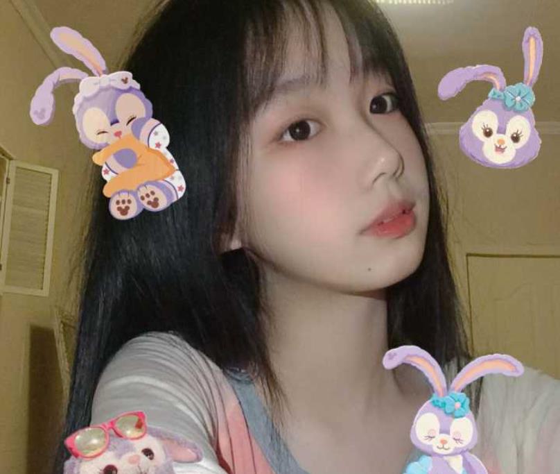 推特高颜值反差网红少女《草莓味小仙女》