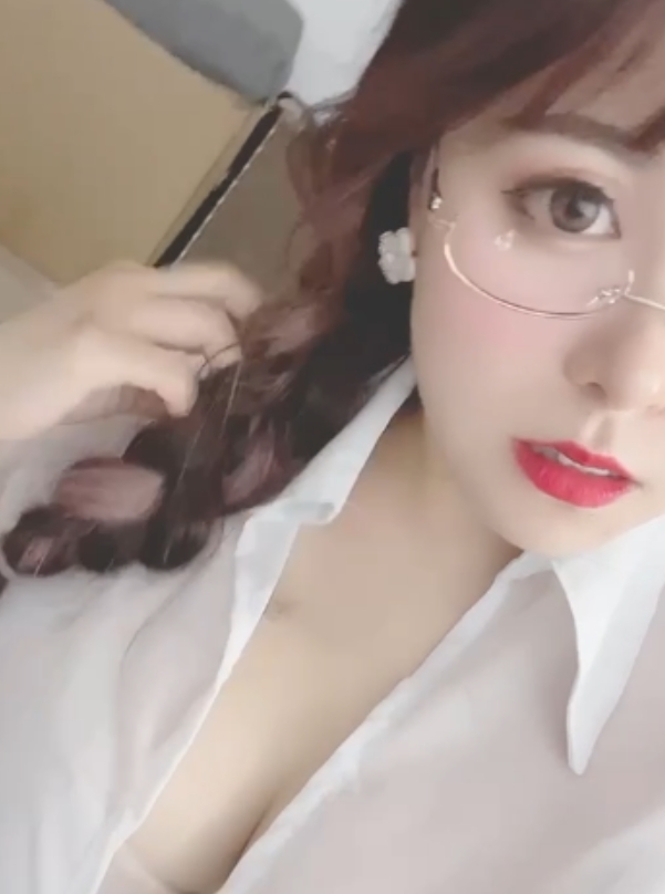 半糖主播【亿只小羊】福利视频27V【度盘NV】【905+MB】