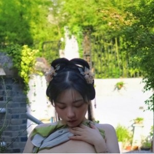 [推荐]展示系光“阴”福利姬@酒月 尺度私拍视图合集[530P+20V/201M]