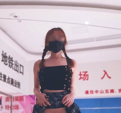 [推荐]推特优质玩物@hungerlan尺度私拍合集[249P+42V/299M]