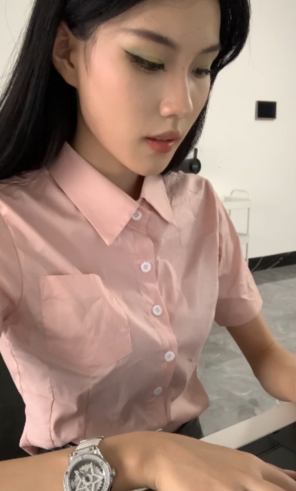 [转载搬运]+1币嫖+易直播+胆胆+有剧情+[40V+15.2G][百度盘]