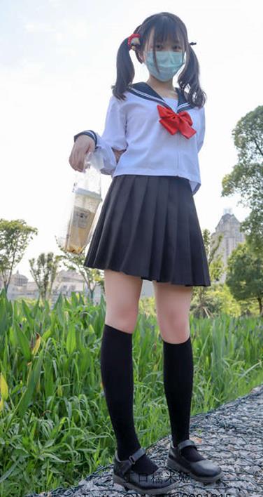 高颜值小洛丽（工口糯米姬）JK作品