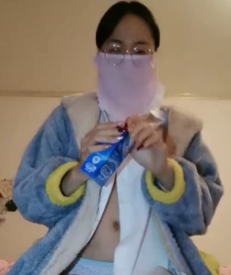 [自行打包]大长腿小学妹+(身高176小学妹)+，教室宿舍展示、某处特写、奇怪玩具擦B【24V/7G】【度云失效私聊】