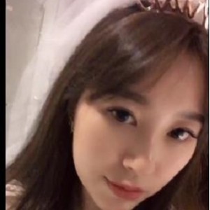 云泄密新闻传播大学高颜值美女 [6V-400M]