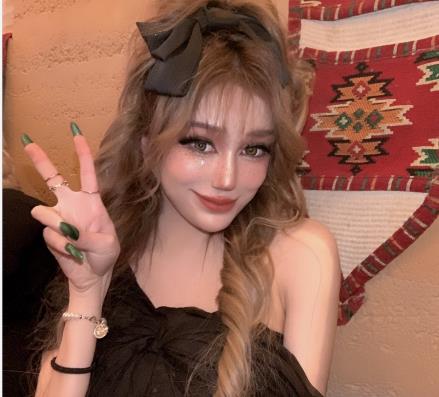 颜值巅峰！抖音混血网红TS-贝拉+私拍福利【115V-2.1G】