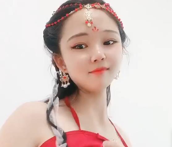 哺乳少妇-挤馒头给下面小嘴当早餐喝+优质妻子【1V-1.4G】