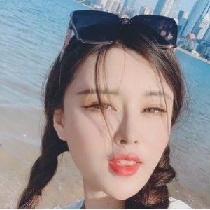 抖音网红（一只萌宠）露脸展示佳作