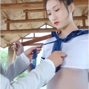 白洁的可可思文辅导作业：火辣美貌、英语发音标准、让梦想变成现实！