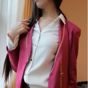 [转载搬运] 女神级嫩模雨珍穿着服装演绎带着丝袜求职被潜丝袜美腿 [1v+415mb][附件下载]