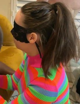 OnlyFans妻子带老黑回家，丈夫守旁边伺候+[2V-1.87G]