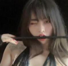 某推考研网红女神（恐龙小宝贝）