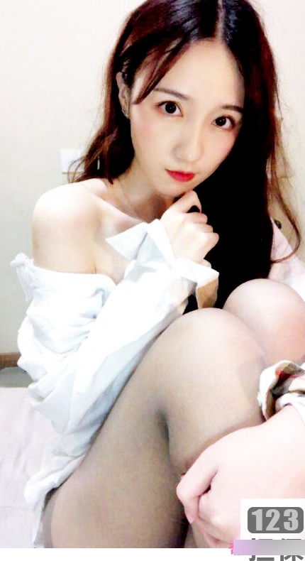 斗鱼网红主播贝拉私人定制视频