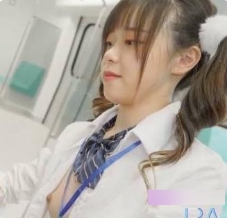 尤莉_Yuri地铁上噼里啦，353M热浪让你欲罢不能！