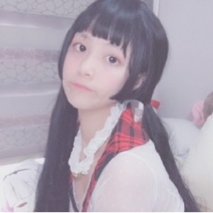 小奈奈穿女仆装扮，演绎温柔可爱！网红小奈奈的萌妹子女仆装演绎，宅男们的“小仙女”梦