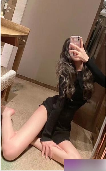 上海绝美+健身教练咸蛋小姐自拍作品一部