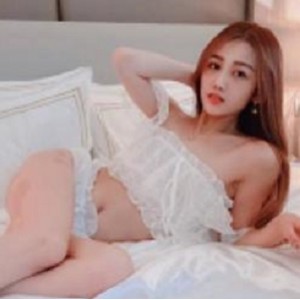 张柒柒（chinhbaby）丸子头旗袍