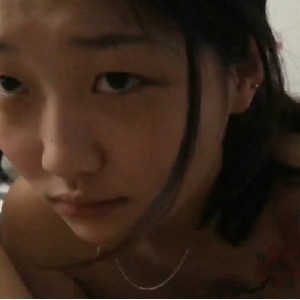 百度云泄密江苏大学工商管理系花李晓婕和新男友吃瓜互动视频展示【1V 184M 百度盘】