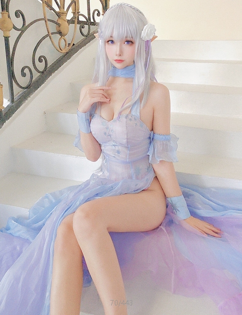 某推绝美coser（Momoko葵葵）合集