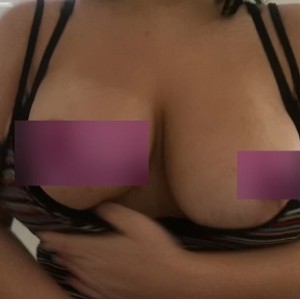 某推超人气全网最大翻版卡戴珊逆天身材爆R巨臀洋马（Crystal_Lust）最新散播完整合集[93V37.5G_百度云]